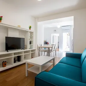 https://le-patio-du-4eme.fr-provencehotel.com